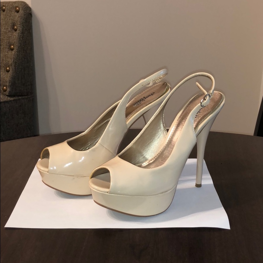 Woman’s shoes